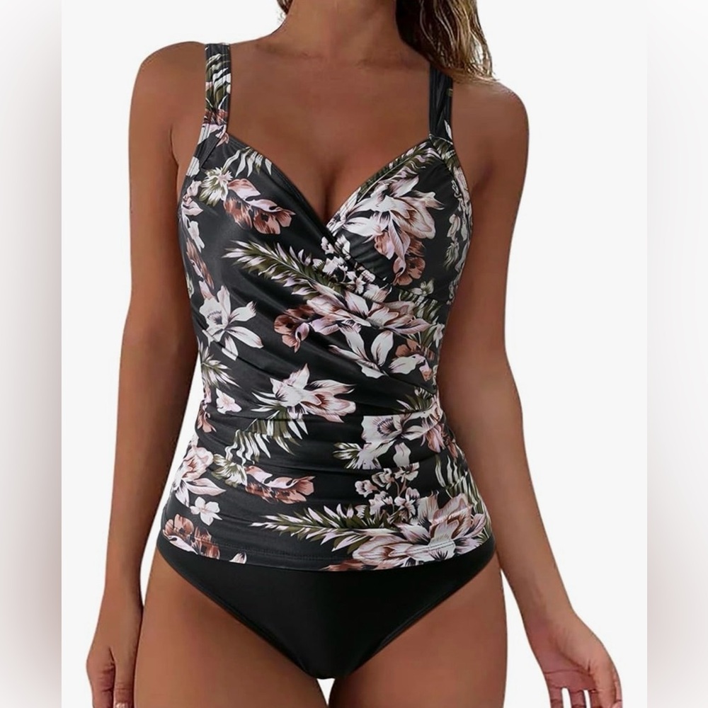 Tankini, Size M, Black/white/pink Tropical Floral Rusched Top Solid Black Bottom